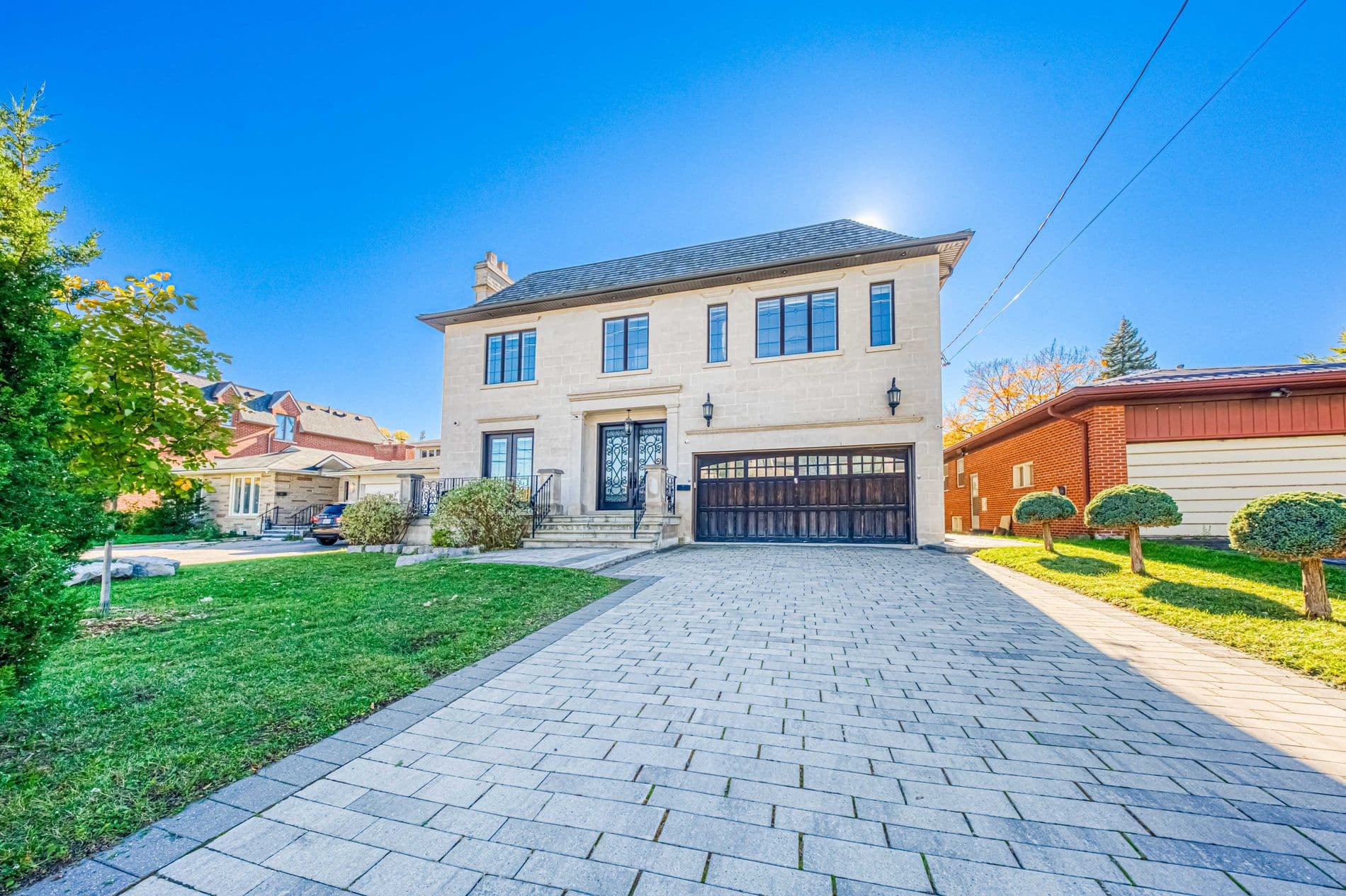 Five-Bedroom Ravine Residence in Bayview Village photo 2