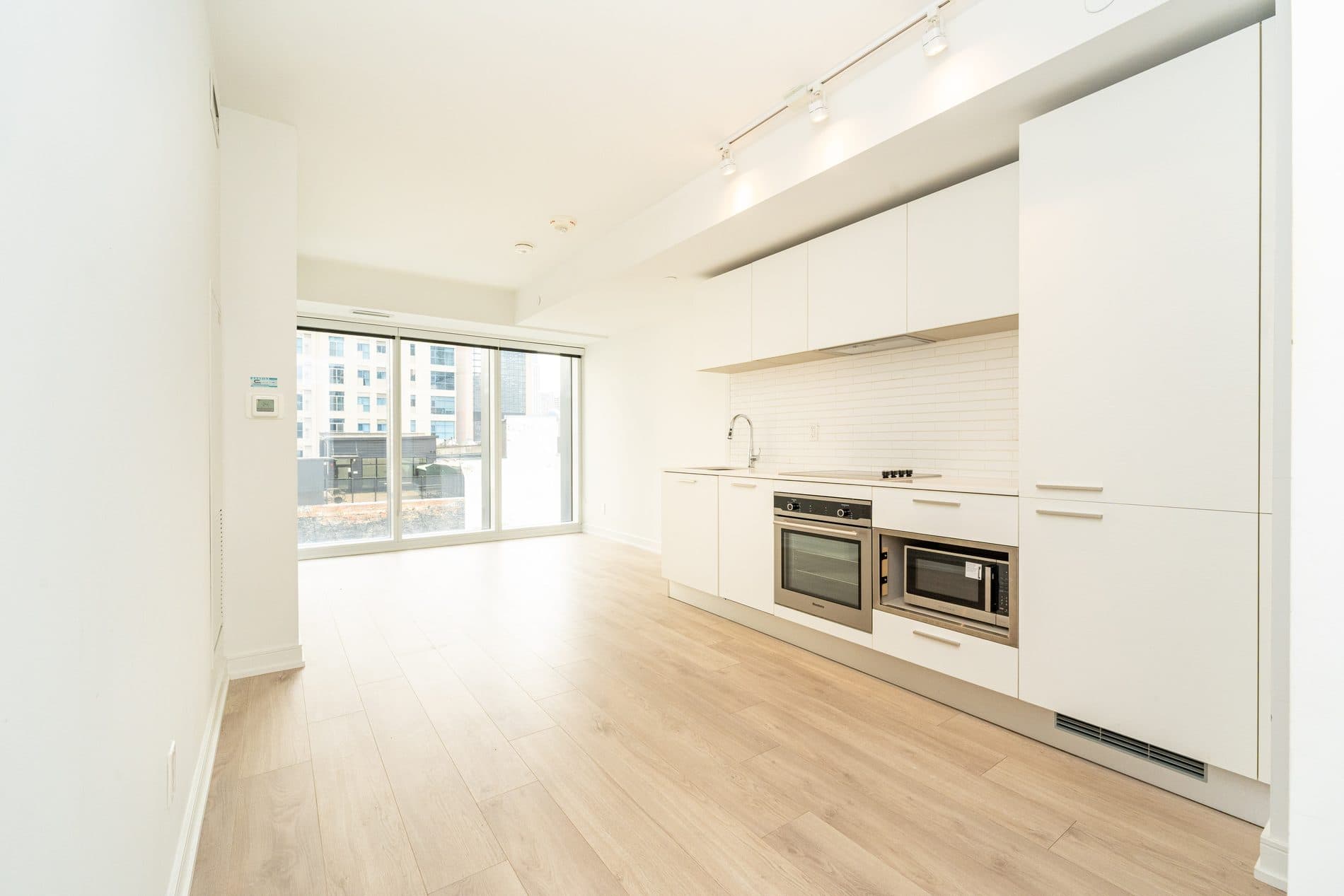 2-Bedroom Suite at The Gloucester on Yonge photo 2